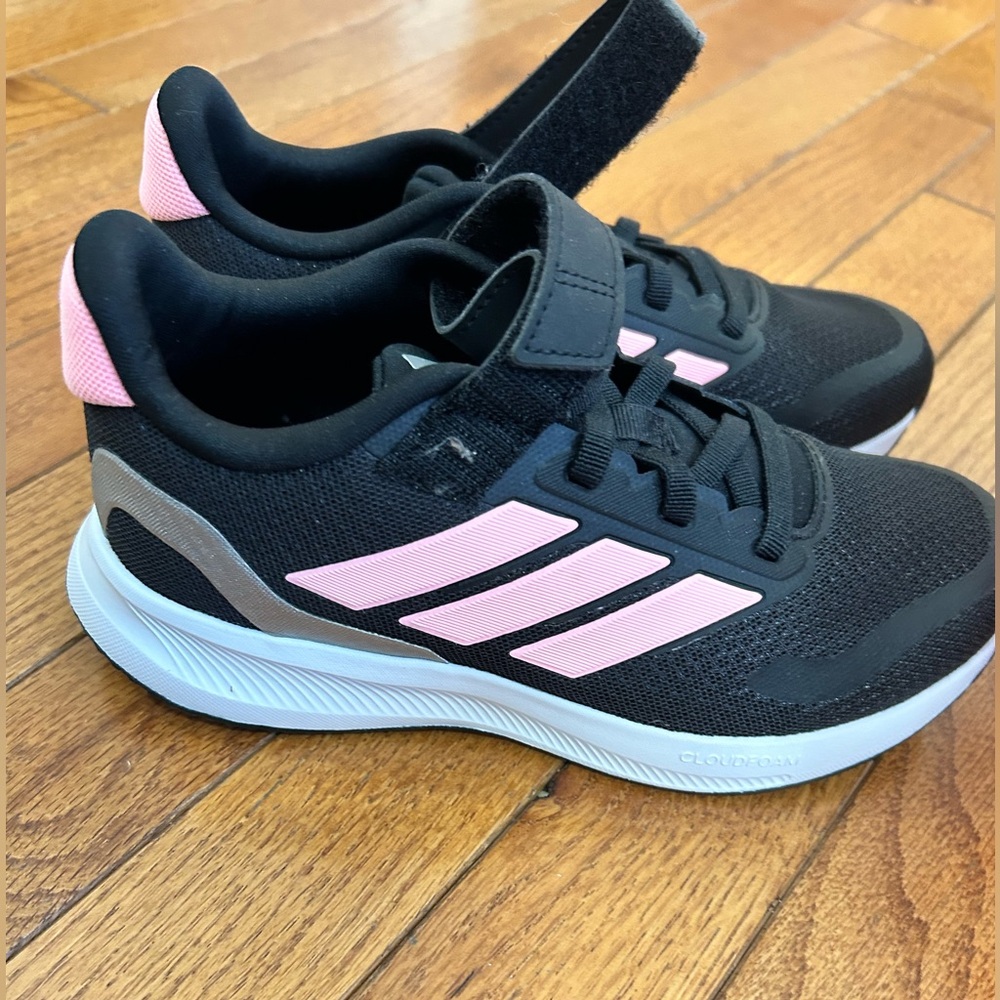 Adidas Kids Sneakers in Black and Pink